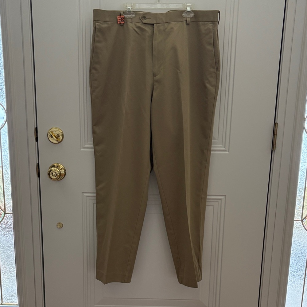 Dockers Men's Khaki Chinos